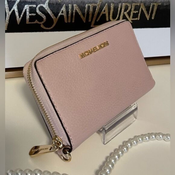 Michael Kors Pink Jet Set Zip around Wallet clutch 
Pebble Leather - Picture 3 of 10